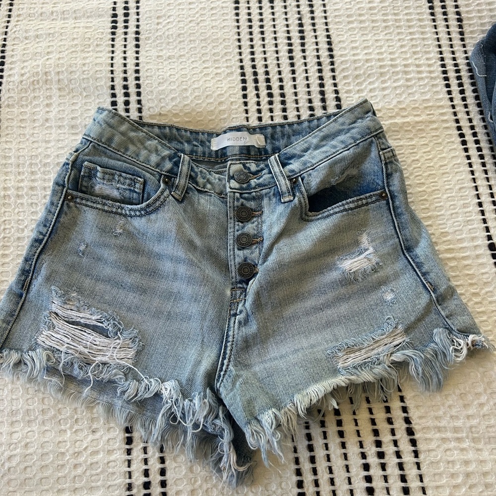 Hidden, high waisted shorts